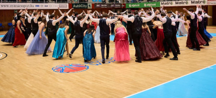 Szalagavató - Osztályfotók - Csizmadia Bálint fotói