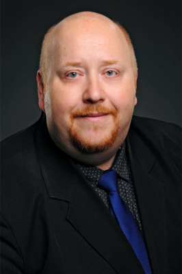 Vezér András
